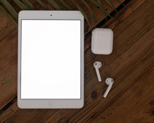 Tech-style presentation of training equipment and digital rhythm
